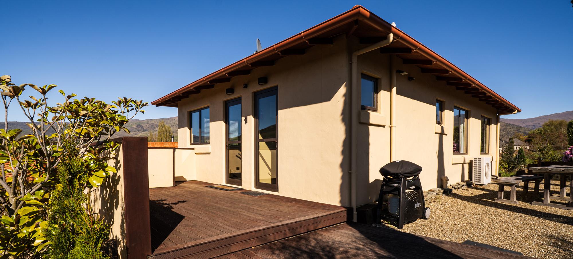 Outdoor Dining at The Cottage